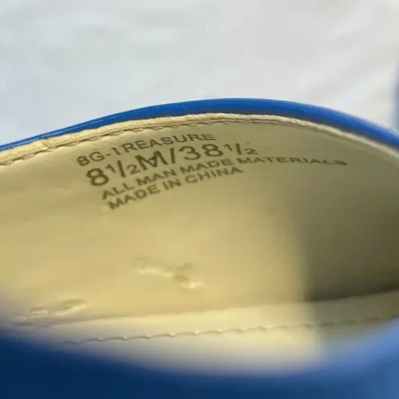 BCBGeneration Blue Patent Pumps 8.5M - Picture 8 of 8